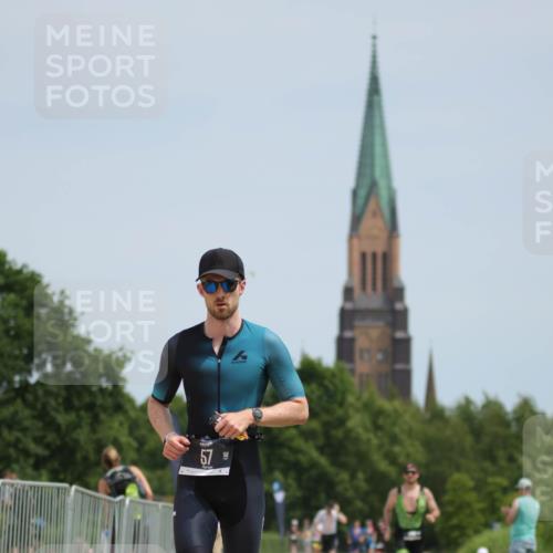 22.06.2025 - Viking Triathlon H.Heesch http://msf.ph/oto/8100111 22.06.2025 13:18:30 Laufen 57, 296 meine-sportfotos.de