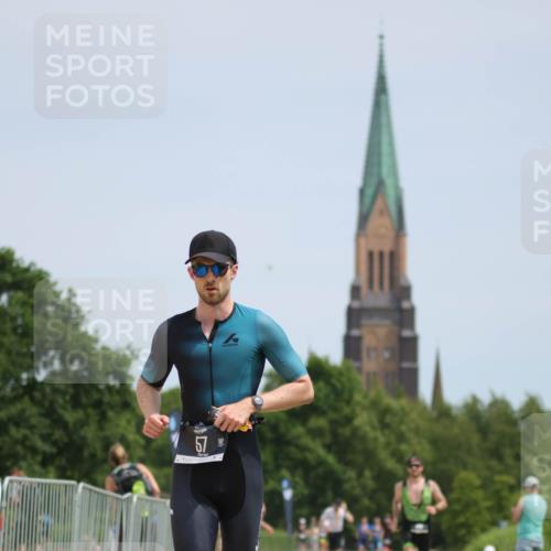 22.06.2025 - Viking Triathlon H.Heesch http://msf.ph/oto/8100116 22.06.2025 13:18:30 Laufen 57, 296 meine-sportfotos.de