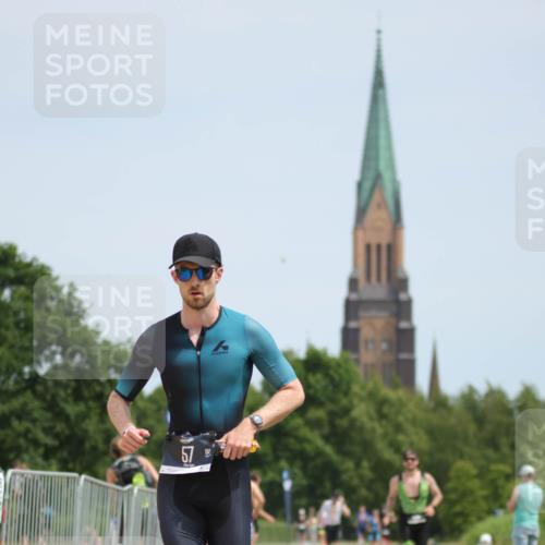 22.06.2025 - Viking Triathlon H.Heesch http://msf.ph/oto/8100120 22.06.2025 13:18:30 Laufen 57, 296 meine-sportfotos.de