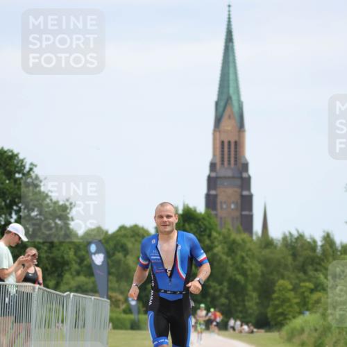 22.06.2025 - Viking Triathlon H.Heesch http://msf.ph/oto/8100136 22.06.2025 12:49:38 Laufen 347, 544 meine-sportfotos.de