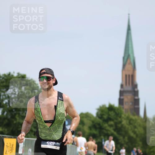 22.06.2025 - Viking Triathlon H.Heesch http://msf.ph/oto/8100168 22.06.2025 13:18:37 Laufen 296 meine-sportfotos.de