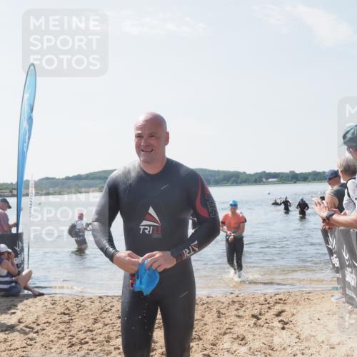 22.06.2025 - Viking Triathlon MichiJ http://msf.ph/oto/8100198 22.06.2025 10:44:29 Schwimmen 103, 130, 205, 219 meine-sportfotos.de