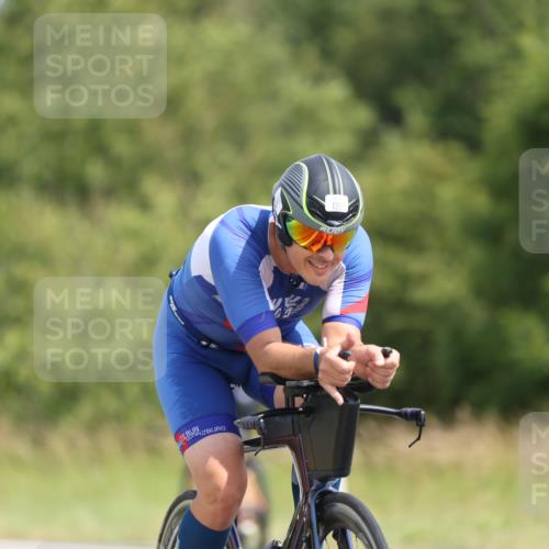 22.06.2025 - Viking Triathlon Yannick Fuchs http://msf.ph/oto/8100204 22.06.2025 12:03:14 Radfahren 10, 113, 123, 135, 168, 224, 226, 243, 312, 315, 393, 461 meine-sportfotos.de
