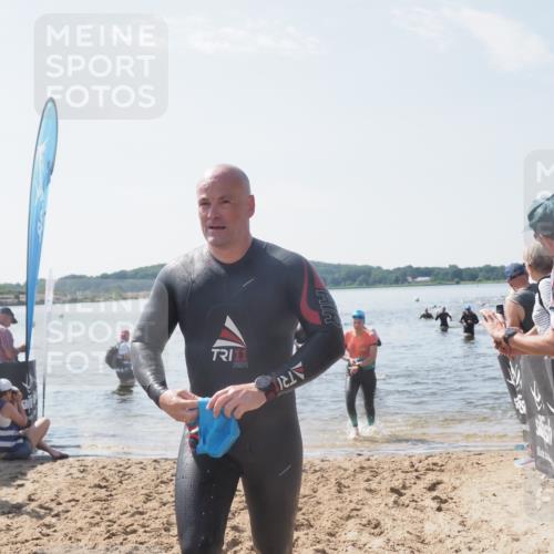 22.06.2025 - Viking Triathlon MichiJ http://msf.ph/oto/8100208 22.06.2025 10:44:30 Schwimmen 130, 205, 219 meine-sportfotos.de