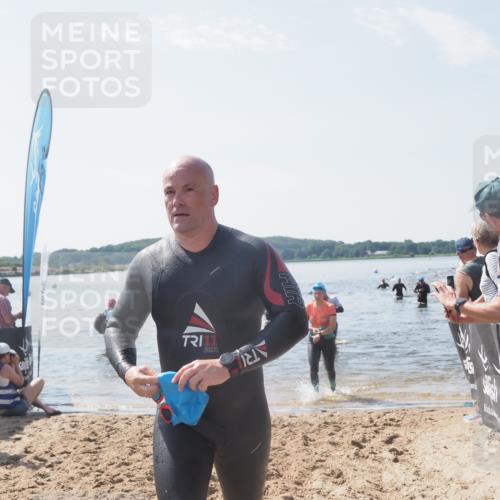22.06.2025 - Viking Triathlon MichiJ http://msf.ph/oto/8100218 22.06.2025 10:44:30 Schwimmen 130, 205, 219 meine-sportfotos.de