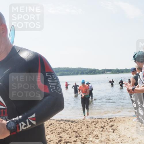 22.06.2025 - Viking Triathlon MichiJ http://msf.ph/oto/8100225 22.06.2025 10:44:31 Schwimmen 130, 205, 219 meine-sportfotos.de