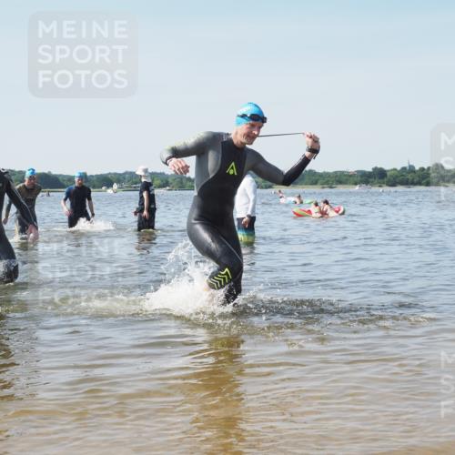 22.06.2025 - Viking Triathlon KatJ http://msf.ph/oto/8100228 22.06.2025 10:33:05 Schwimmen 91, 113, 287, 387, 399 meine-sportfotos.de