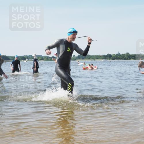 22.06.2025 - Viking Triathlon KatJ http://msf.ph/oto/8100238 22.06.2025 10:33:05 Schwimmen 91, 113, 287, 387, 399 meine-sportfotos.de