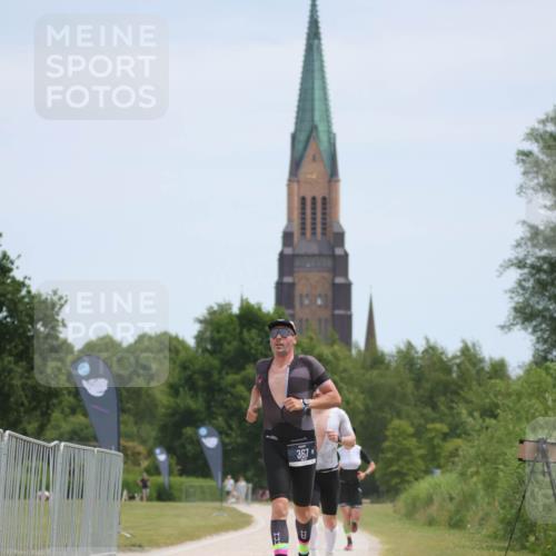 22.06.2025 - Viking Triathlon H.Heesch http://msf.ph/oto/8100252 22.06.2025 12:50:11 Laufen 11, 258, 289, 367 meine-sportfotos.de