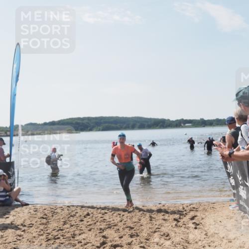 22.06.2025 - Viking Triathlon MichiJ http://msf.ph/oto/8100253 22.06.2025 10:44:32 Schwimmen 18, 130, 205, 219 meine-sportfotos.de