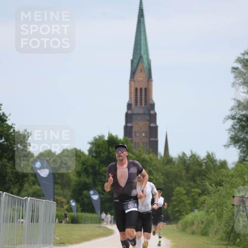 22.06.2025 - Viking Triathlon H.Heesch http://msf.ph/oto/8100260 22.06.2025 12:50:11 Laufen 11, 258, 289, 367 meine-sportfotos.de