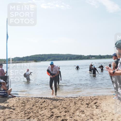 22.06.2025 - Viking Triathlon MichiJ http://msf.ph/oto/8100271 22.06.2025 10:44:38 Schwimmen 18, 205, 219, 440, 446 meine-sportfotos.de