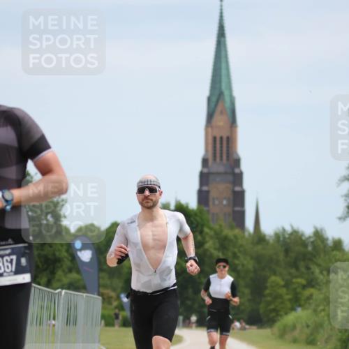 22.06.2025 - Viking Triathlon H.Heesch http://msf.ph/oto/8100280 22.06.2025 12:50:14 Laufen 11, 258, 367 meine-sportfotos.de