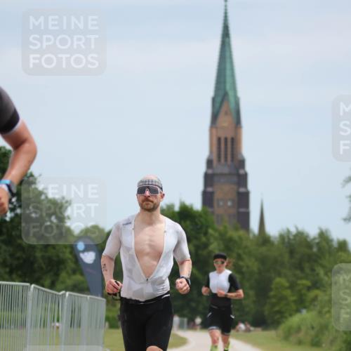 22.06.2025 - Viking Triathlon H.Heesch http://msf.ph/oto/8100291 22.06.2025 12:50:14 Laufen 11, 258, 367 meine-sportfotos.de