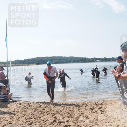 22.06.2025 - Viking Triathlon MichiJ http://msf.ph/oto/8100310 22.06.2025 10:44:39 Schwimmen 18, 205, 219, 440, 446 meine-sportfotos.de