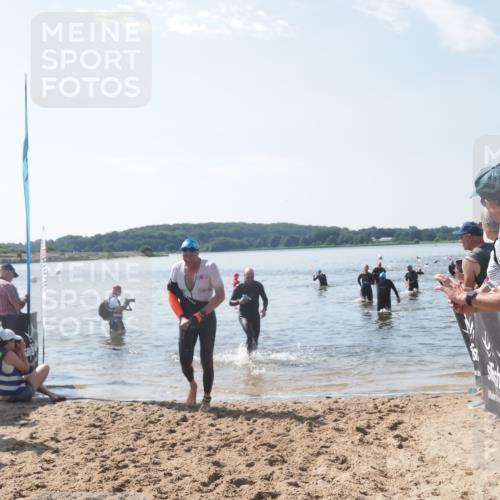 22.06.2025 - Viking Triathlon MichiJ http://msf.ph/oto/8100319 22.06.2025 10:44:39 Schwimmen 18, 205, 219, 440, 446 meine-sportfotos.de