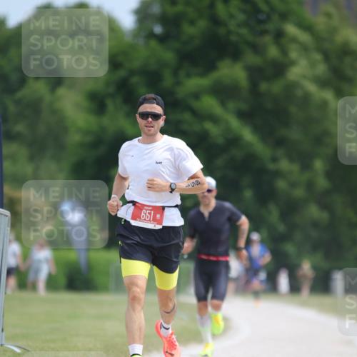 22.06.2025 - Viking Triathlon H.Heesch http://msf.ph/oto/8100338 22.06.2025 12:50:50 Laufen 651 meine-sportfotos.de