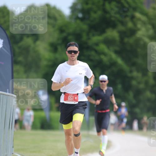 22.06.2025 - Viking Triathlon H.Heesch http://msf.ph/oto/8100344 22.06.2025 12:50:50 Laufen 651 meine-sportfotos.de