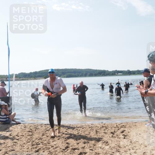 22.06.2025 - Viking Triathlon MichiJ http://msf.ph/oto/8100345 22.06.2025 10:44:40 Schwimmen 18, 205, 219, 440, 446 meine-sportfotos.de