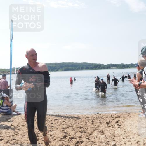 22.06.2025 - Viking Triathlon MichiJ http://msf.ph/oto/8100364 22.06.2025 10:44:44 Schwimmen 18, 440, 446 meine-sportfotos.de