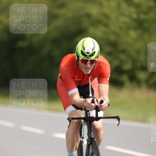 22.06.2025 - Viking Triathlon Yannick Fuchs http://msf.ph/oto/8100374 22.06.2025 11:24:46 Radfahren 107, 204, 603 meine-sportfotos.de