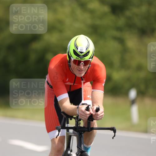 22.06.2025 - Viking Triathlon Yannick Fuchs http://msf.ph/oto/8100381 22.06.2025 11:24:46 Radfahren 107, 204, 603 meine-sportfotos.de
