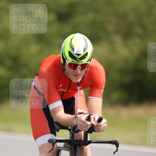 22.06.2025 - Viking Triathlon Yannick Fuchs http://msf.ph/oto/8100386 22.06.2025 11:24:46 Radfahren 107, 204, 603 meine-sportfotos.de