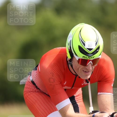 22.06.2025 - Viking Triathlon Yannick Fuchs http://msf.ph/oto/8100396 22.06.2025 11:24:47 Radfahren 107, 204, 603 meine-sportfotos.de