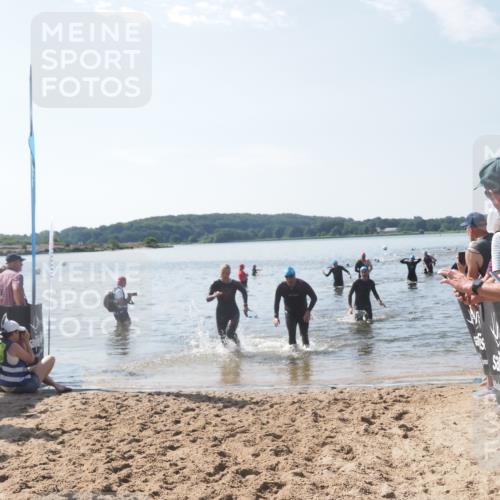 22.06.2025 - Viking Triathlon MichiJ http://msf.ph/oto/8100398 22.06.2025 10:44:48 Schwimmen 18, 168, 440, 446, 638, 653 meine-sportfotos.de