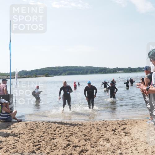 22.06.2025 - Viking Triathlon MichiJ http://msf.ph/oto/8100406 22.06.2025 10:44:49 Schwimmen 18, 168, 440, 446, 638, 653 meine-sportfotos.de