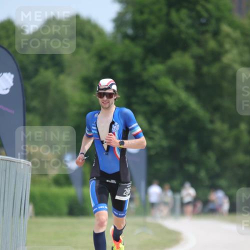 22.06.2025 - Viking Triathlon H.Heesch http://msf.ph/oto/8100418 22.06.2025 12:51:10 Laufen 286 meine-sportfotos.de