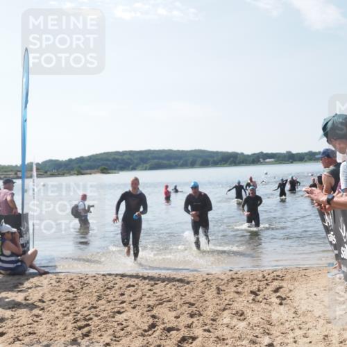 22.06.2025 - Viking Triathlon MichiJ http://msf.ph/oto/8100439 22.06.2025 10:44:49 Schwimmen 18, 168, 440, 446, 638, 653 meine-sportfotos.de