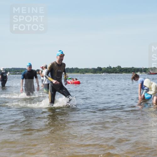 22.06.2025 - Viking Triathlon KatJ http://msf.ph/oto/8100455 22.06.2025 10:33:10 Schwimmen 28, 91, 113, 387, 399, 608 meine-sportfotos.de