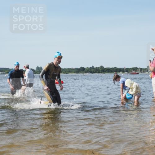 22.06.2025 - Viking Triathlon KatJ http://msf.ph/oto/8100466 22.06.2025 10:33:10 Schwimmen 28, 91, 113, 387, 399, 608 meine-sportfotos.de