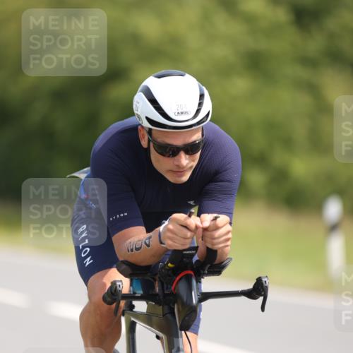 22.06.2025 - Viking Triathlon Yannick Fuchs http://msf.ph/oto/8100473 22.06.2025 11:24:51 Radfahren 204, 548, 603 meine-sportfotos.de