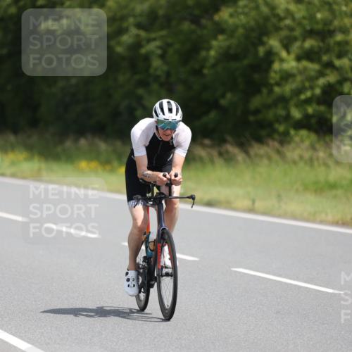 22.06.2025 - Viking Triathlon Yannick Fuchs http://msf.ph/oto/8100482 22.06.2025 12:03:48 Radfahren 60, 264, 629 meine-sportfotos.de