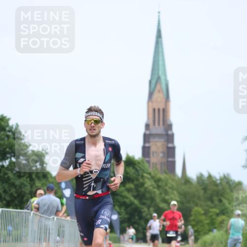 22.06.2025 - Viking Triathlon H.Heesch http://msf.ph/oto/8100483 22.06.2025 13:33:47 Laufen 115, 482, 557 meine-sportfotos.de