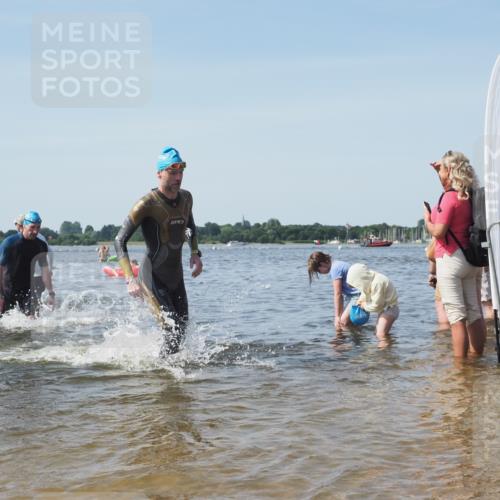22.06.2025 - Viking Triathlon KatJ http://msf.ph/oto/8100504 22.06.2025 10:33:10 Schwimmen 28, 91, 113, 387, 399, 608 meine-sportfotos.de