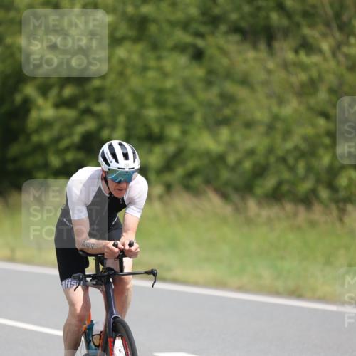 22.06.2025 - Viking Triathlon Yannick Fuchs http://msf.ph/oto/8100513 22.06.2025 12:03:49 Radfahren 60, 264, 629 meine-sportfotos.de