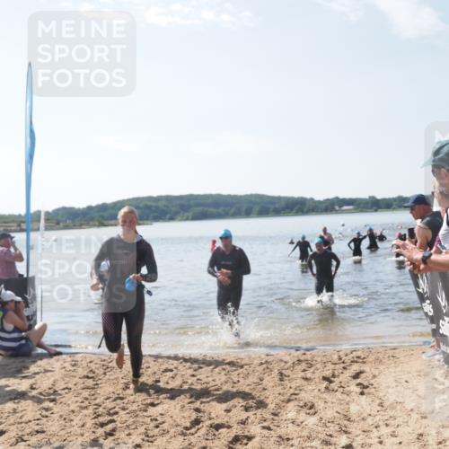 22.06.2025 - Viking Triathlon MichiJ http://msf.ph/oto/8100514 22.06.2025 10:44:50 Schwimmen 18, 168, 440, 446, 638, 653 meine-sportfotos.de