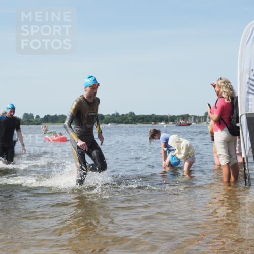 22.06.2025 - Viking Triathlon KatJ http://msf.ph/oto/8100515 22.06.2025 10:33:11 Schwimmen 28, 91, 387, 399, 608 meine-sportfotos.de