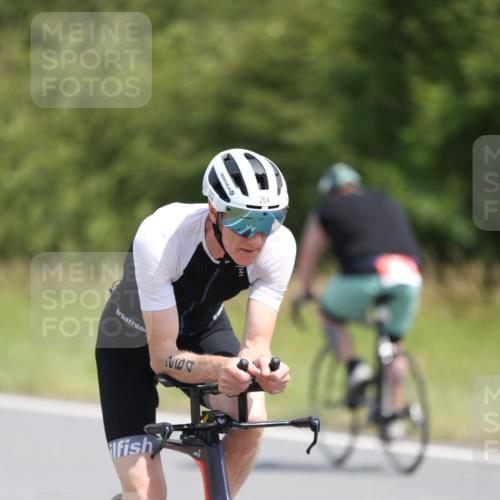 22.06.2025 - Viking Triathlon Yannick Fuchs http://msf.ph/oto/8100520 22.06.2025 12:03:49 Radfahren 60, 264, 629 meine-sportfotos.de