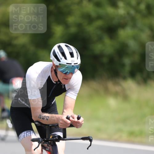 22.06.2025 - Viking Triathlon Yannick Fuchs http://msf.ph/oto/8100528 22.06.2025 12:03:50 Radfahren 60, 264 meine-sportfotos.de