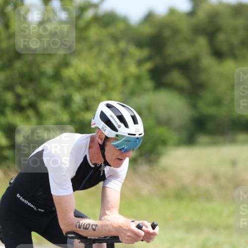 22.06.2025 - Viking Triathlon Yannick Fuchs http://msf.ph/oto/8100548 22.06.2025 12:03:50 Radfahren 60, 264 meine-sportfotos.de