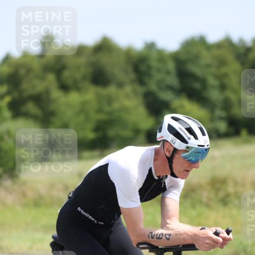 22.06.2025 - Viking Triathlon Yannick Fuchs http://msf.ph/oto/8100554 22.06.2025 12:03:50 Radfahren 60, 264 meine-sportfotos.de