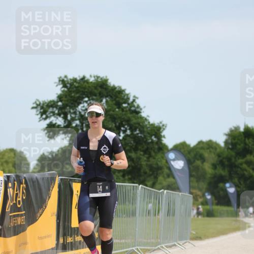 22.06.2025 - Viking Triathlon H.Heesch http://msf.ph/oto/8100563 22.06.2025 12:52:50 Laufen 14, 662 meine-sportfotos.de