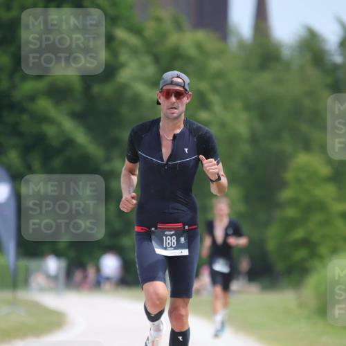 22.06.2025 - Viking Triathlon H.Heesch http://msf.ph/oto/8100573 22.06.2025 12:53:04 Laufen 188 meine-sportfotos.de