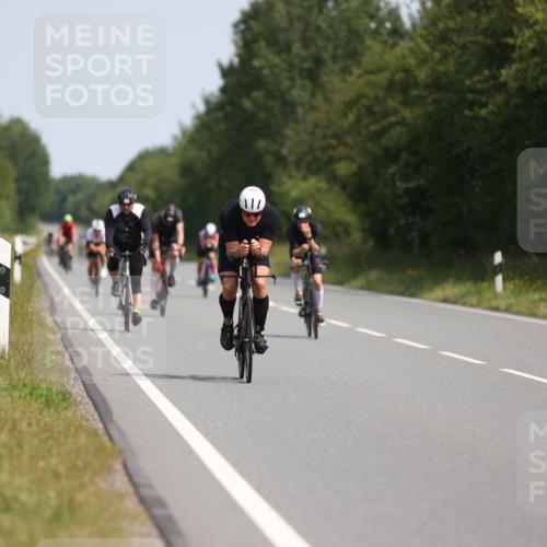 22.06.2025 - Viking Triathlon Yannick Fuchs http://msf.ph/oto/8100584 22.06.2025 11:24:58 Radfahren 77, 85, 114, 215, 306, 548, 603, 626 meine-sportfotos.de