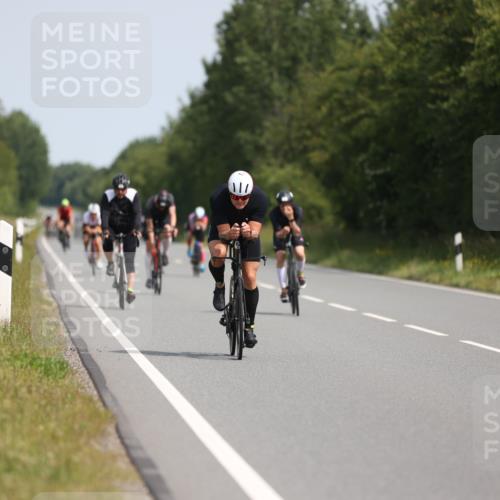 22.06.2025 - Viking Triathlon Yannick Fuchs http://msf.ph/oto/8100593 22.06.2025 11:24:58 Radfahren 77, 85, 114, 215, 306, 548, 603, 626 meine-sportfotos.de