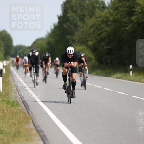 22.06.2025 - Viking Triathlon Yannick Fuchs http://msf.ph/oto/8100596 22.06.2025 11:24:58 Radfahren 77, 85, 114, 215, 306, 548, 603, 626 meine-sportfotos.de